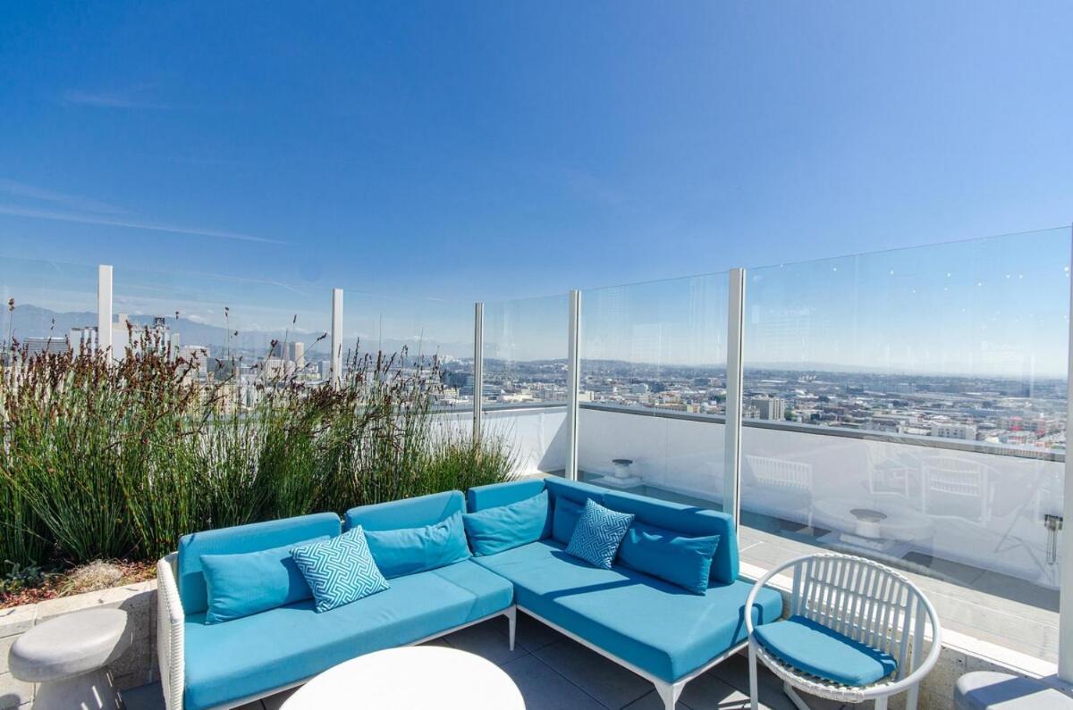 Apartment Beautiful 3 Bedroom High Rise With Pool, Hot Tub And Rooftop Views Los Angeles